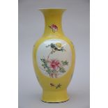 Yellow vase in Chinese famille rose porcelain 'graviata' (H40cm)