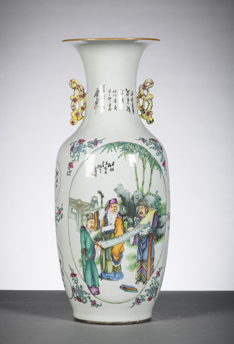 Chinese porcelain vase with double decoration 'sages inspecting paintings' (h59.5 cm) - Image 3 of 6