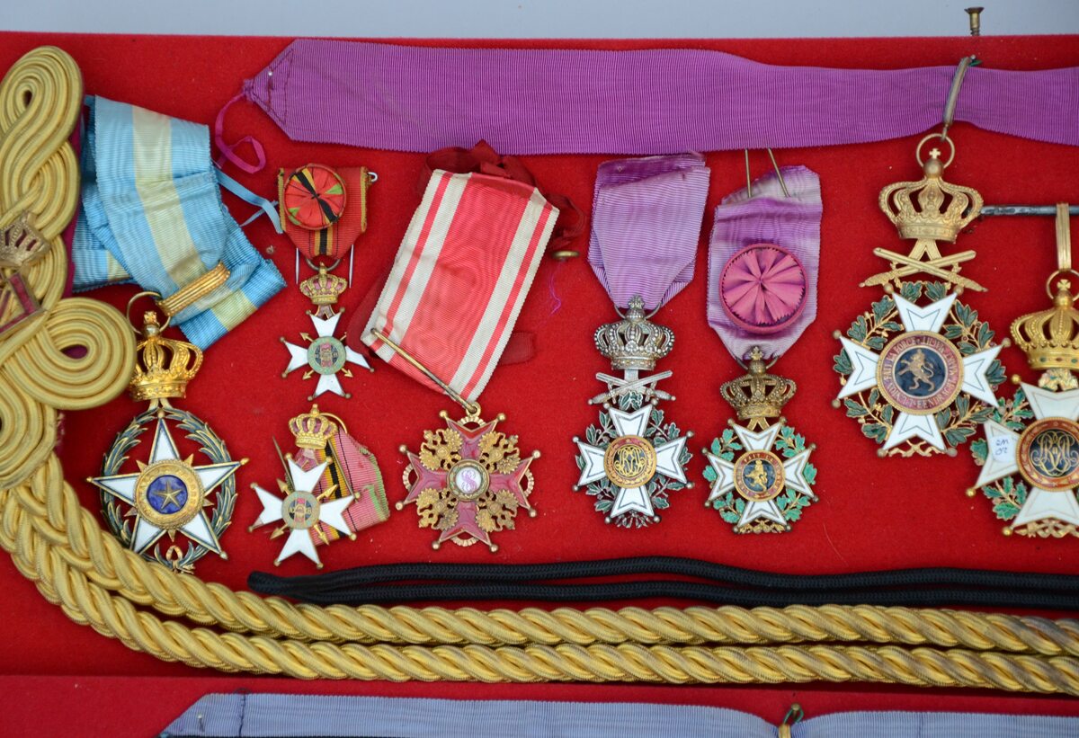 Large collection of medals - Image 2 of 8
