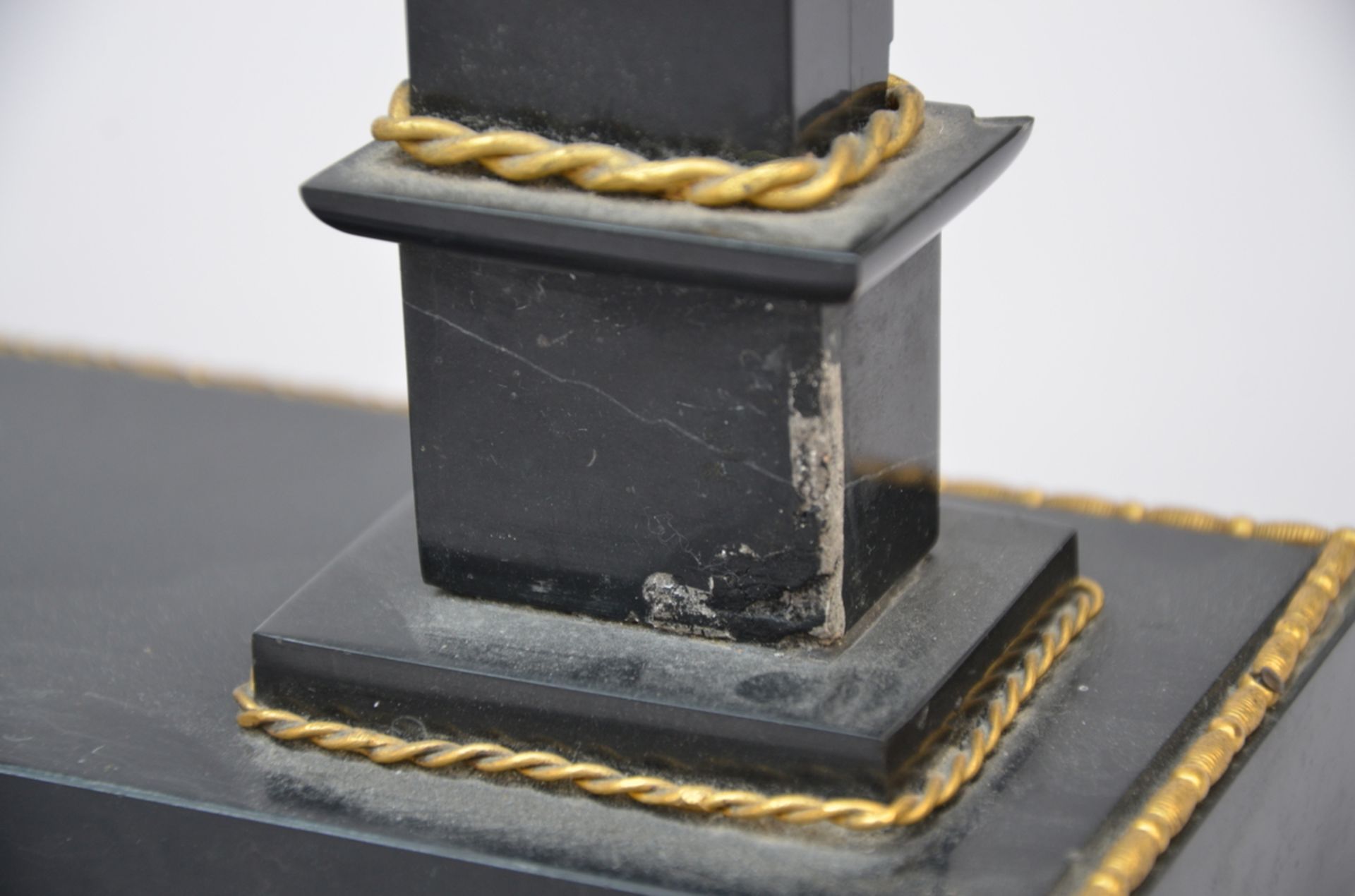 Louis XVI clock in black marble and bronze (46x26x8cm) - Image 4 of 4