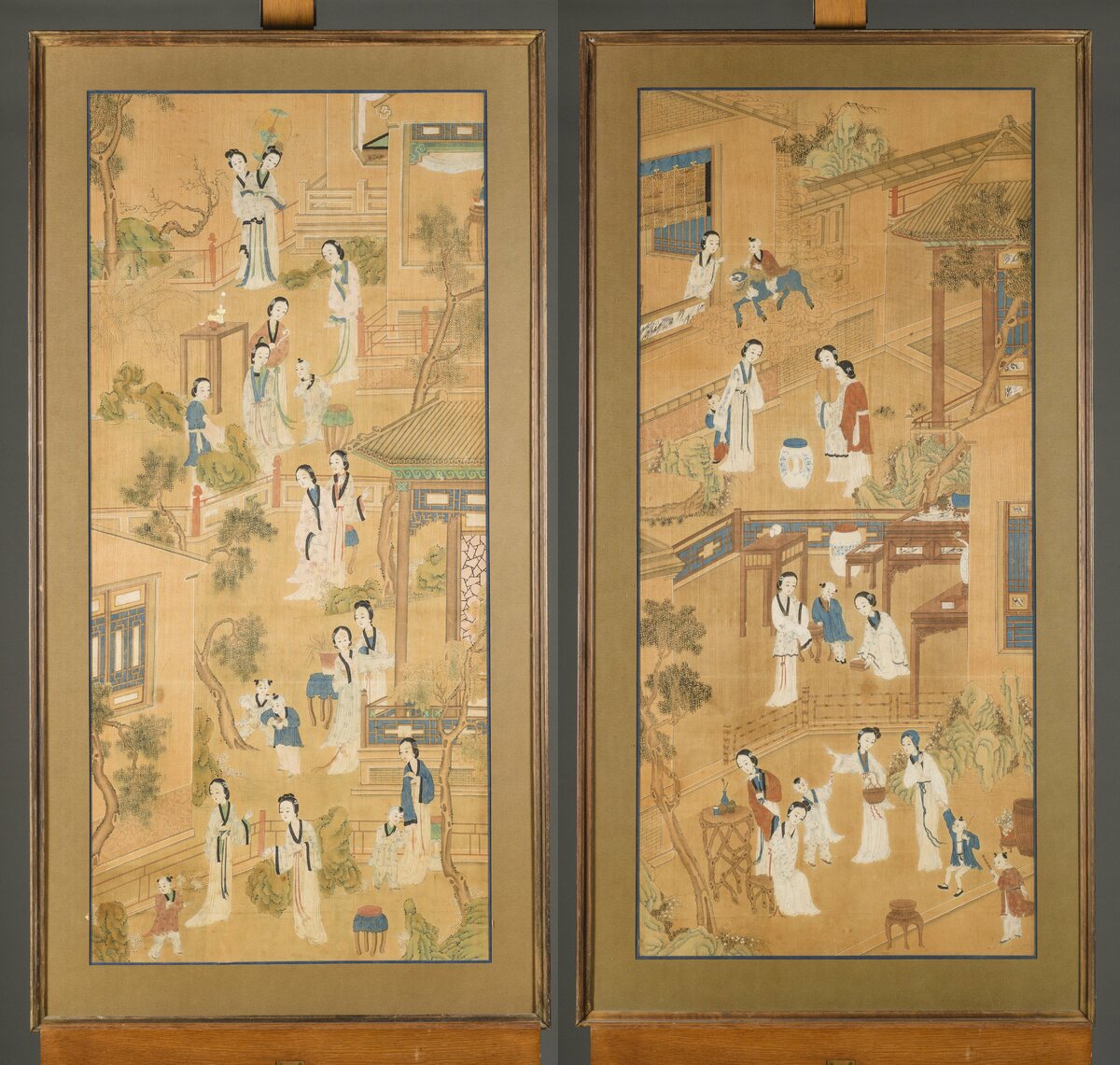 Two Chinese paintings 'court ladies', Qing dynasty (123x56cm)