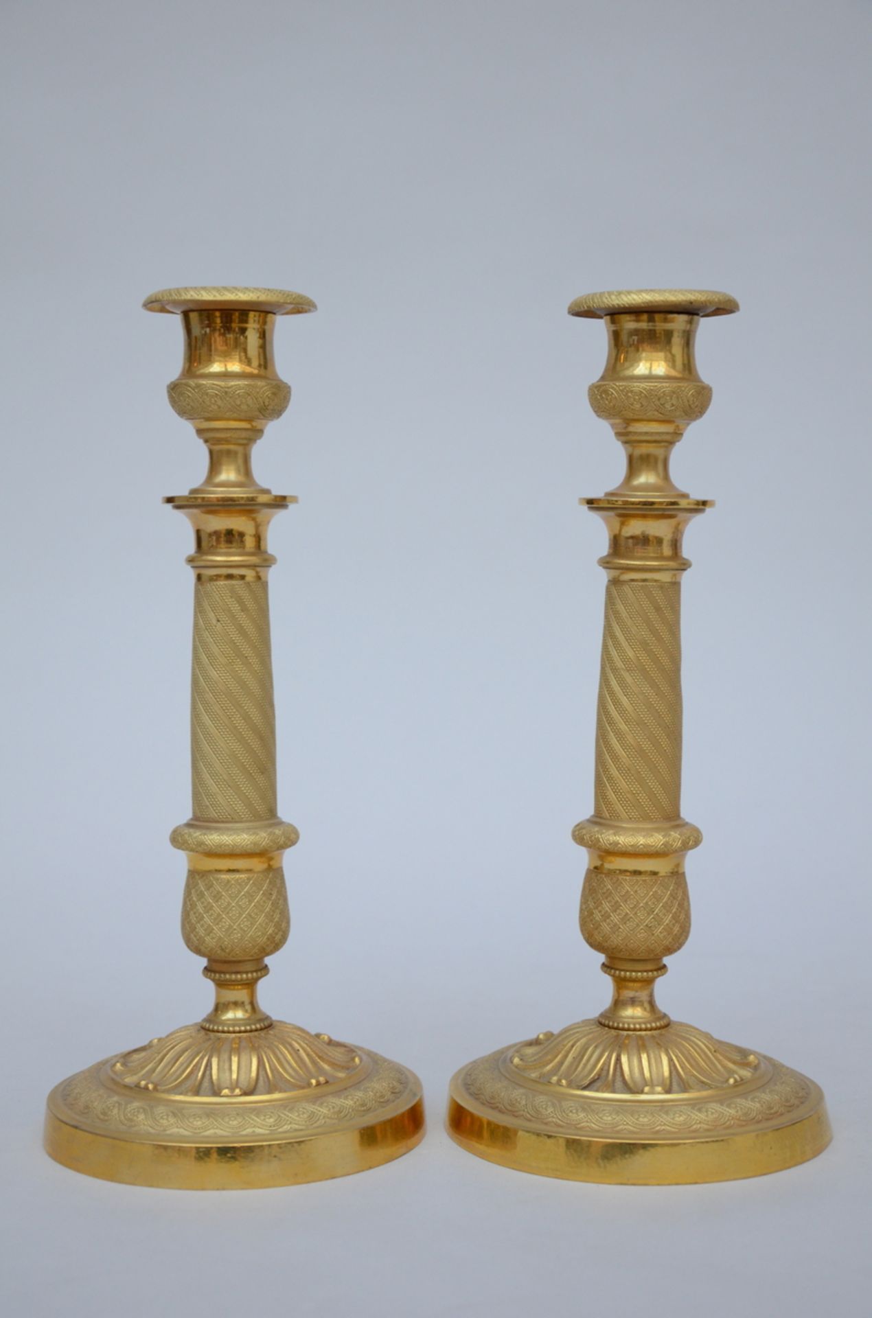 Two pairs of Charles X candlesticks in bronze (h23 and h28cm) - Image 2 of 4