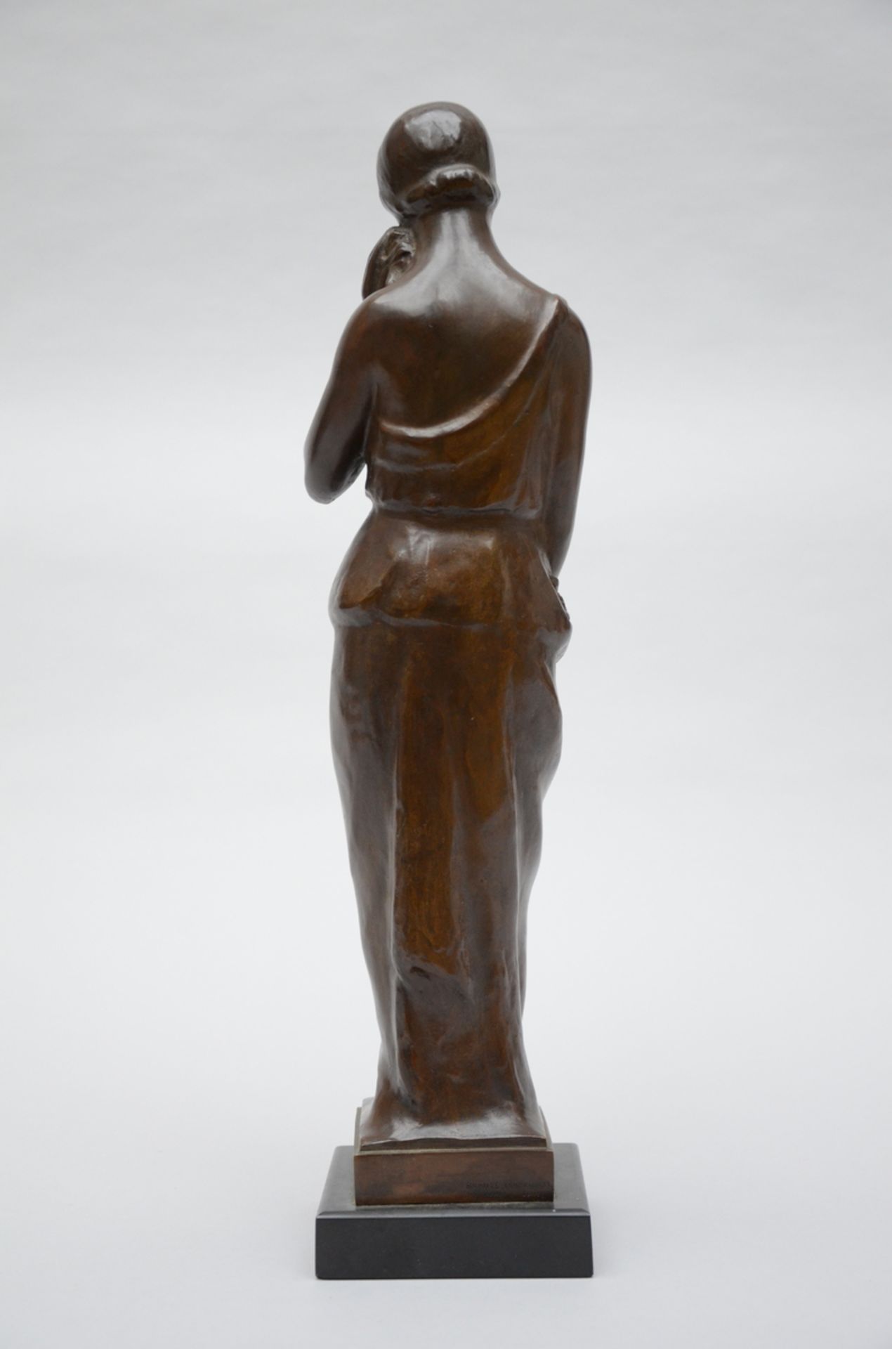 Leon Sarteel: bronze sculpture 'girl with flowers' (h52cm) - Image 3 of 4