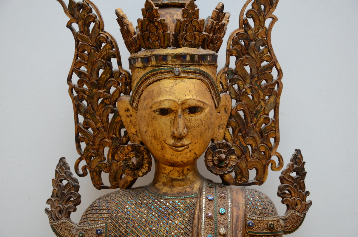 A large Burmese Buddha in wood with inlaywork, 20th century (h136cm) - Image 5 of 5