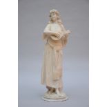 Statue in alabaster 'lady with instrument' (h74cm) (*)