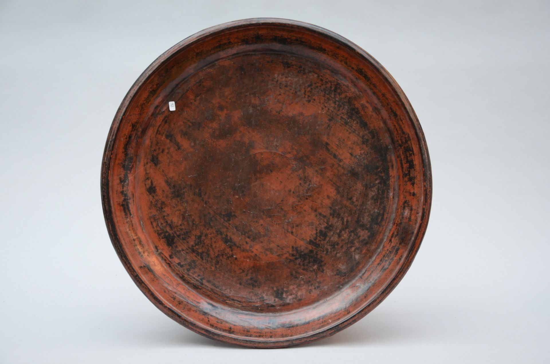 An round lacquer table, Thailand or Birma (h21x58cm) - Image 2 of 3