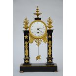 Louis XVI clock in black marble and bronze (46x26x8cm)