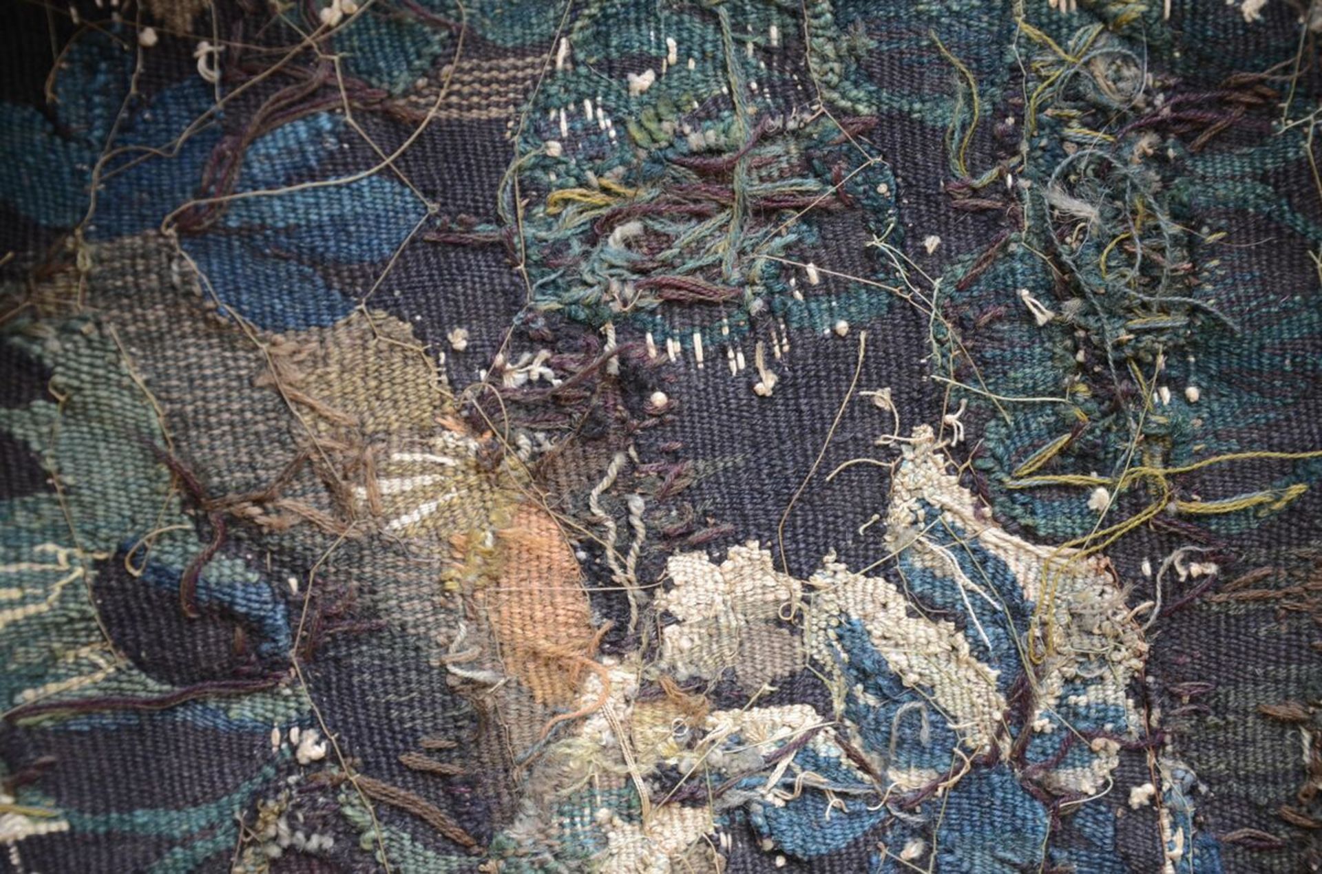 Fragment of an Oudenaarde tapestry 'verdure' (210x146cm) - Image 3 of 4