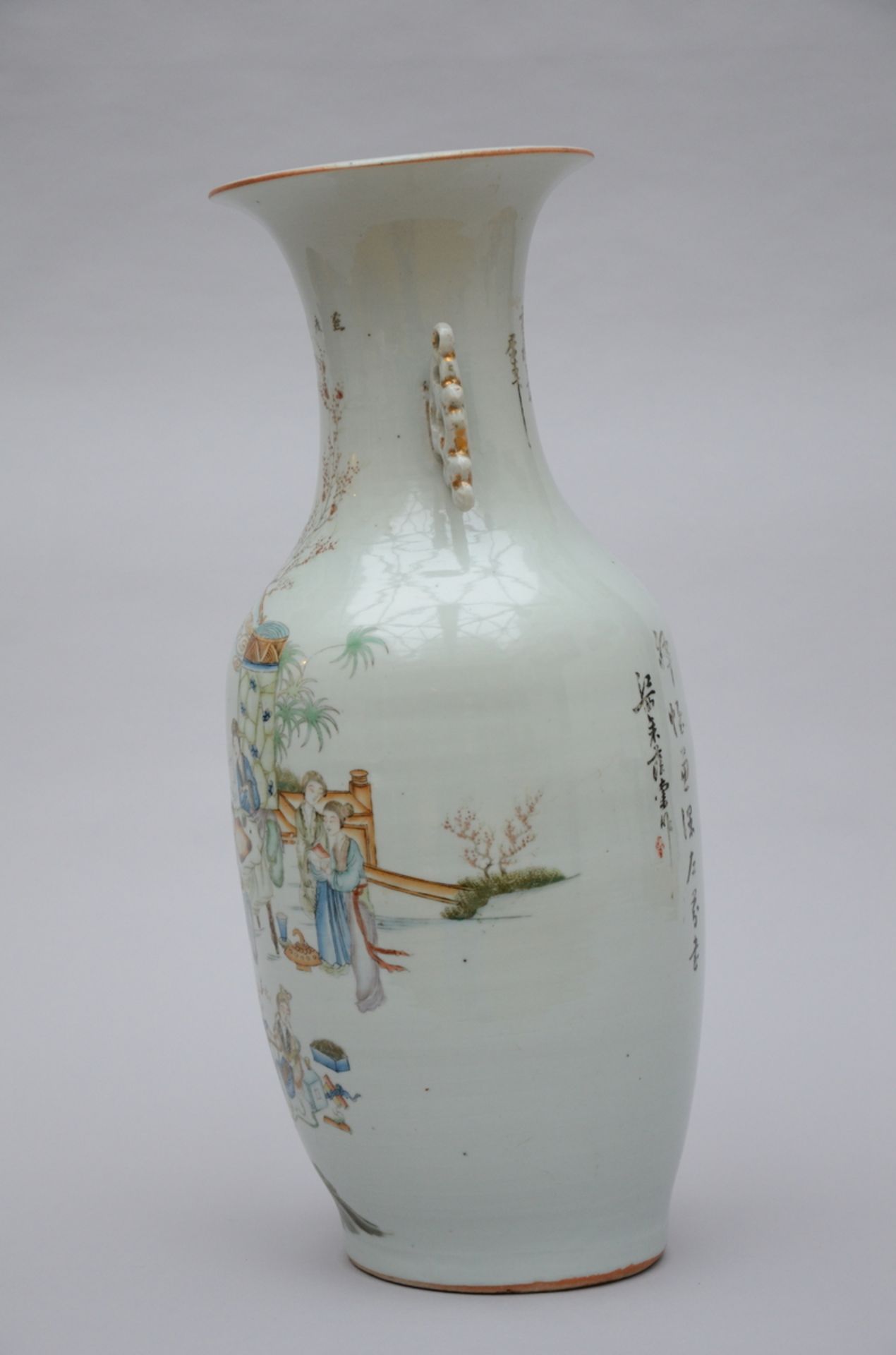 Chinese porcelain vase 'ladies' (h56.5) (*) - Bild 2 aus 5