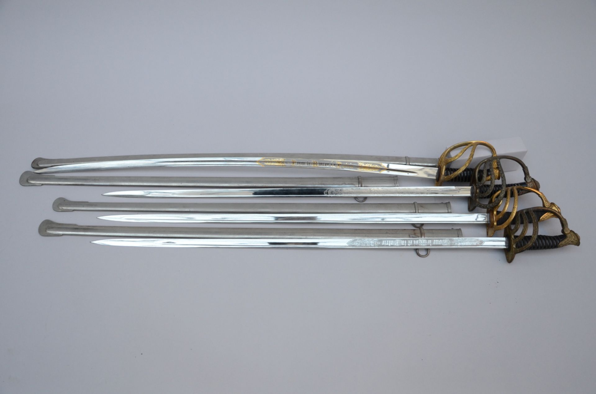 Lot: four Belgian sabers, late 19th century - Bild 2 aus 5