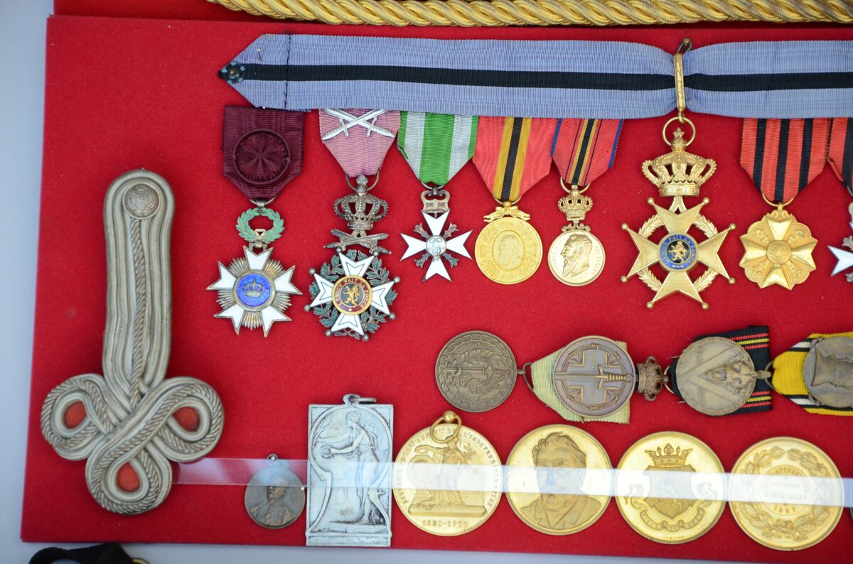 Large collection of medals - Image 7 of 8