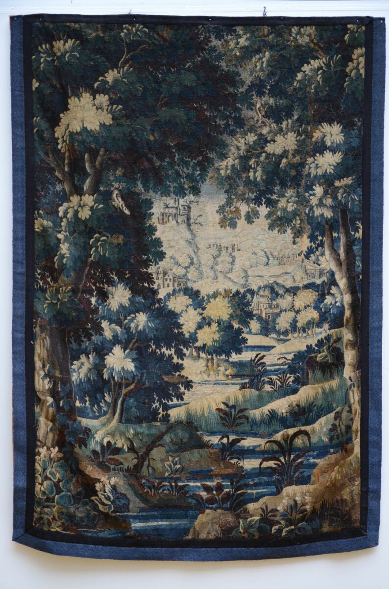 Fragment of an Oudenaarde tapestry 'verdure' (210x146cm)