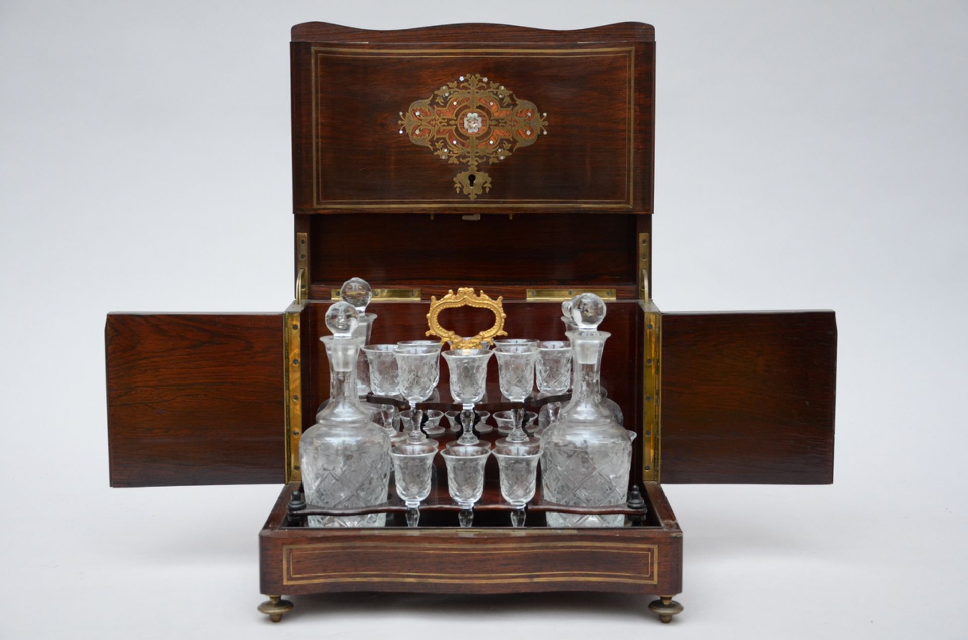 Napoleon III liqueur box (27x32x25cm) (*)