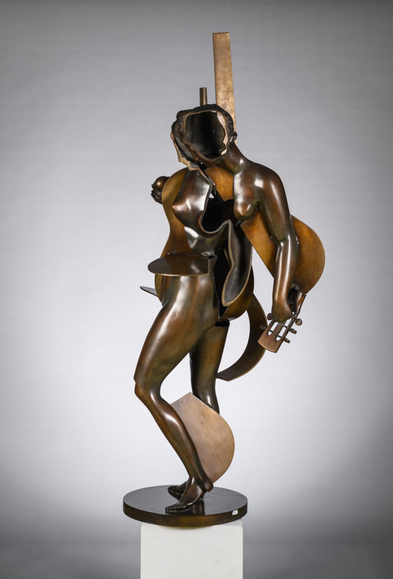 Arman: monumental bronze sculpture 'L'amie De Segovia' provenance: Guy Pieters (H143cm) - Image 4 of 6