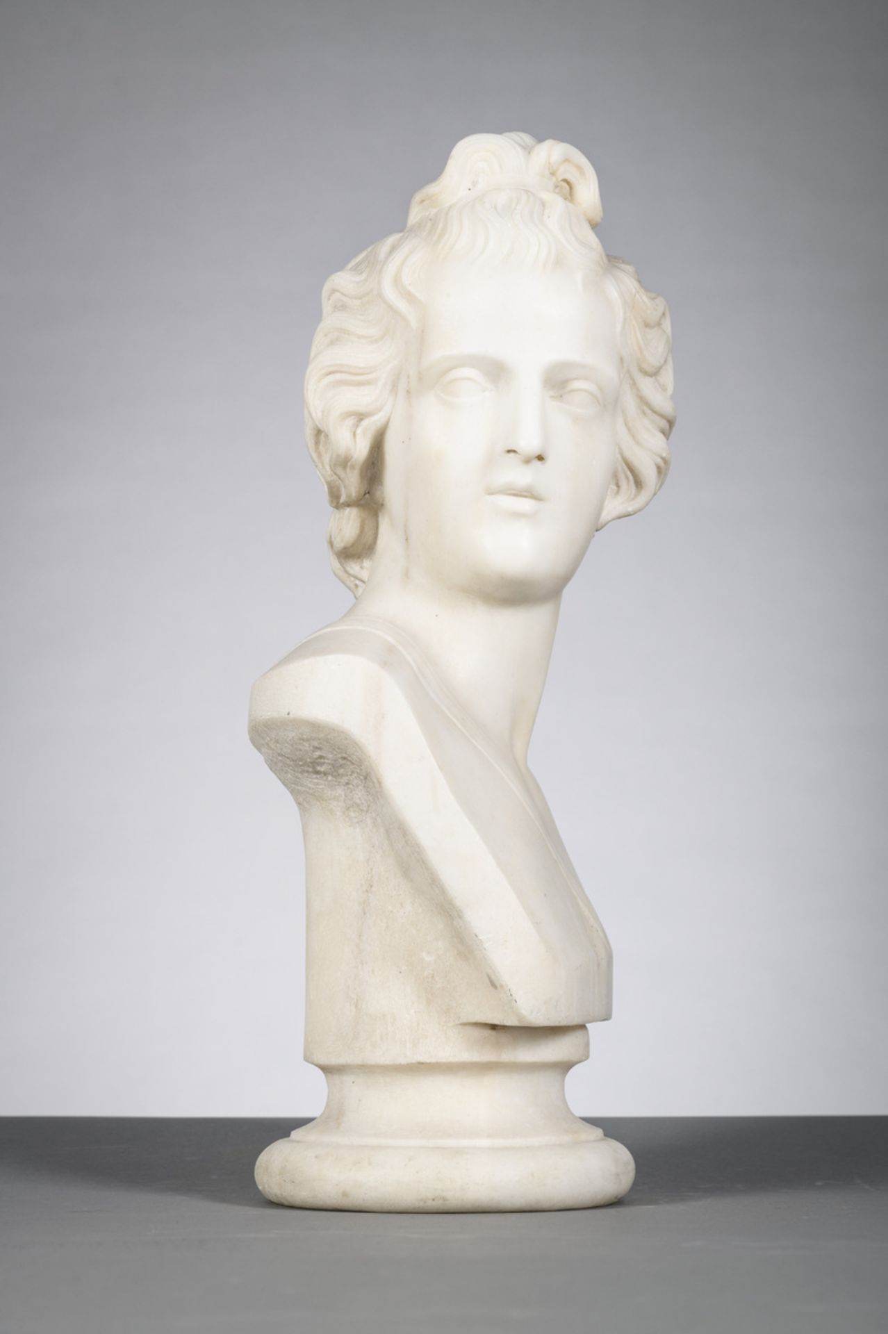 I. Kossos 1858: sculpted marble bust 'Apollo' (h53cm) - Image 2 of 4