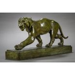 Raymond De Meester: bronze sculpture 'The lioness' (28.5x60x13.5cm)