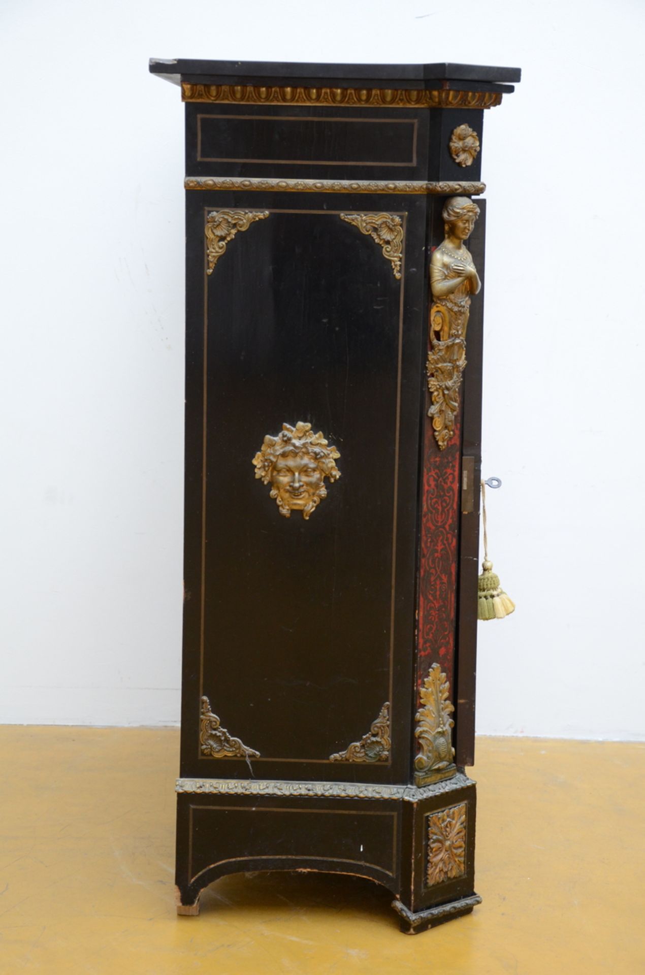 Cabinet with Boulle inlaywork, 19th century (110x90x46cm) (*) - Image 2 of 4