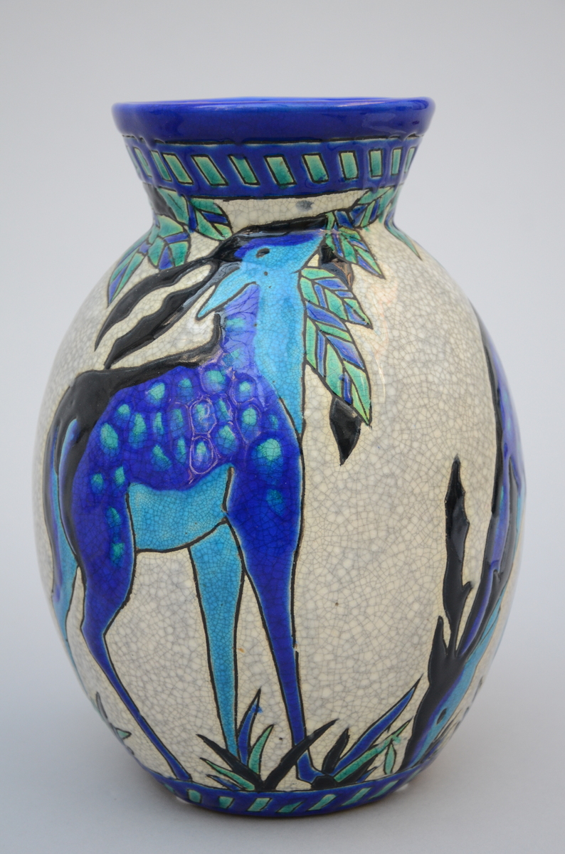 Art Deco vase and plate in crackle glaze, Boch, 'deer' D943, (dia33cm) (h23.5cm) - Image 2 of 4