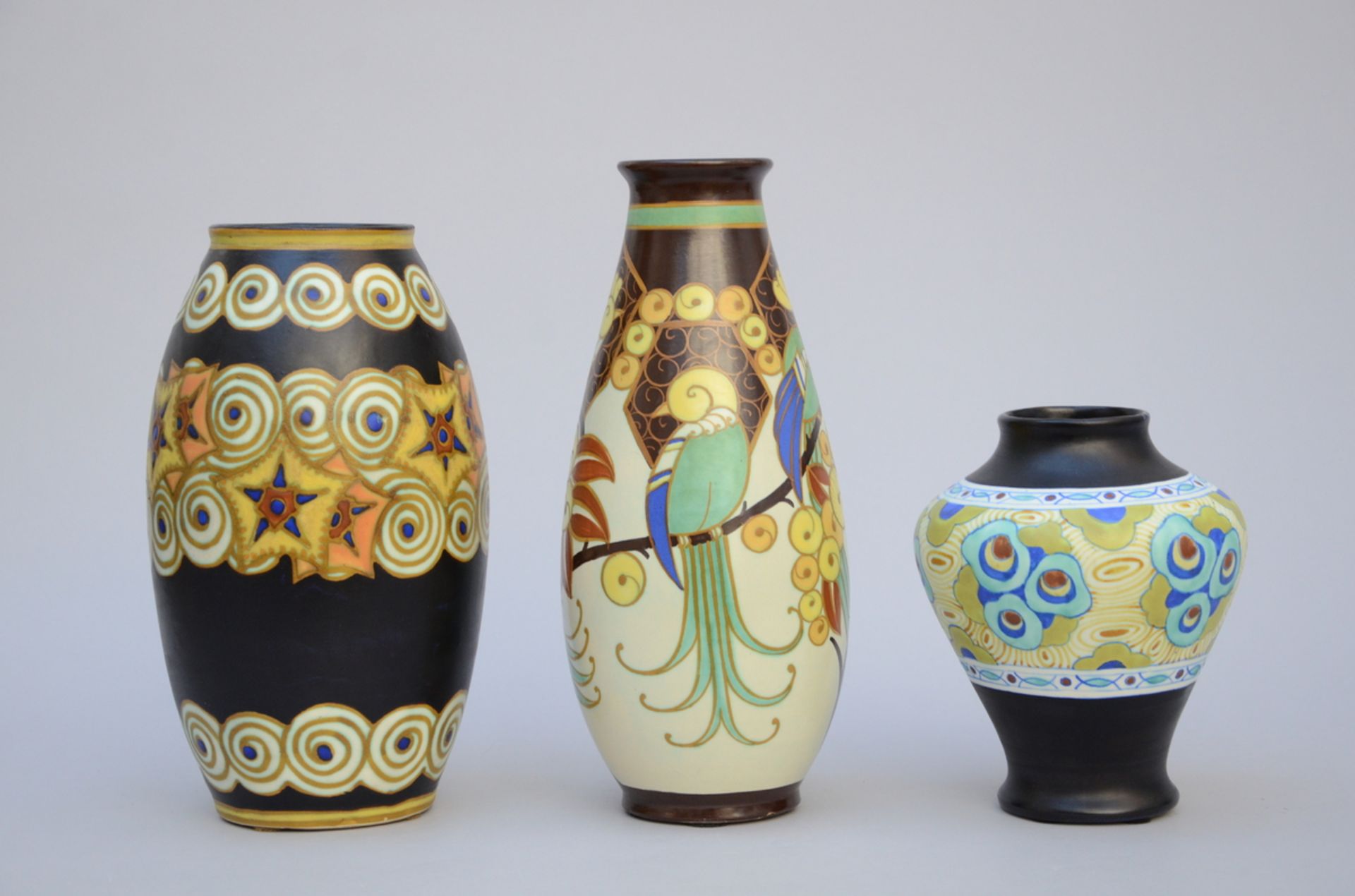 3 Art Deco vases, Boch Keramis, D1091 D1130 D883 (h21 to 33cm) (*) - Image 2 of 3