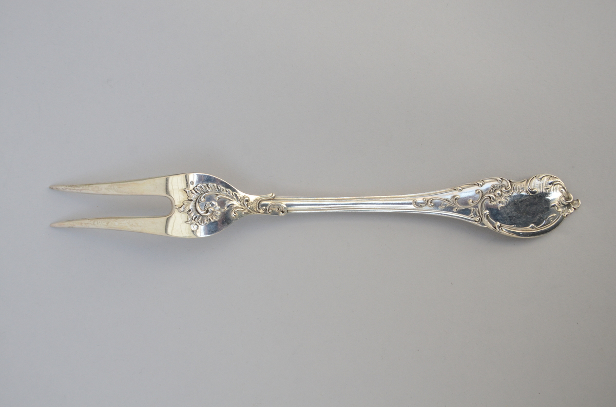 An assembled silver cutlery set, Louis XV style (*) - Image 3 of 4