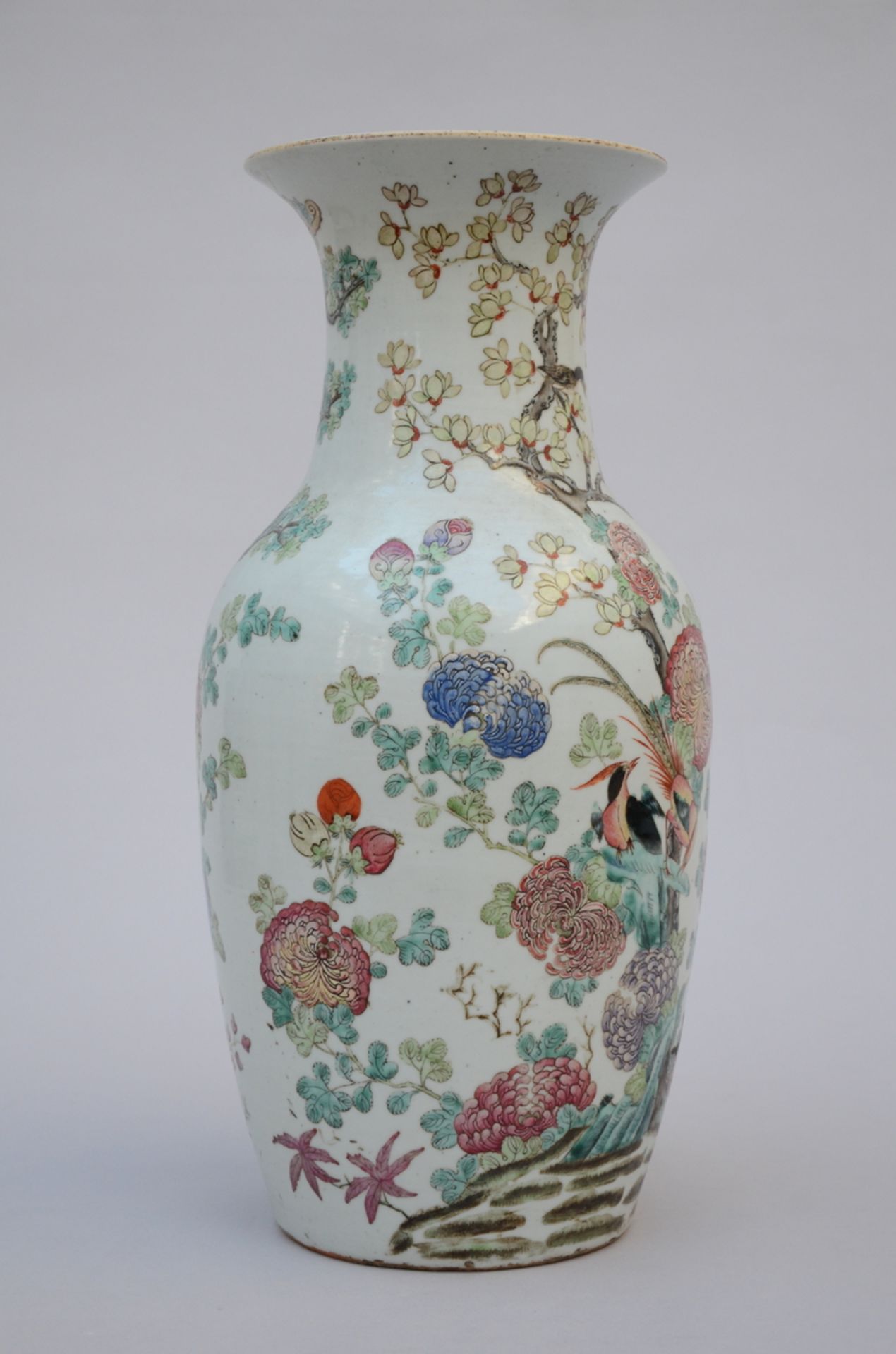 A Chinese porcelain vase 'birds' (h46 cm) - Image 2 of 4