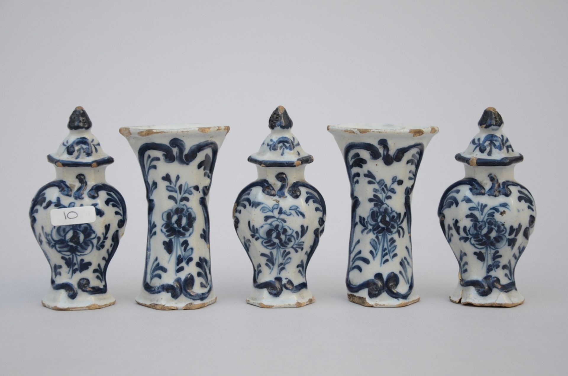A miniature Delft five piece pottery set, 18th century (*)