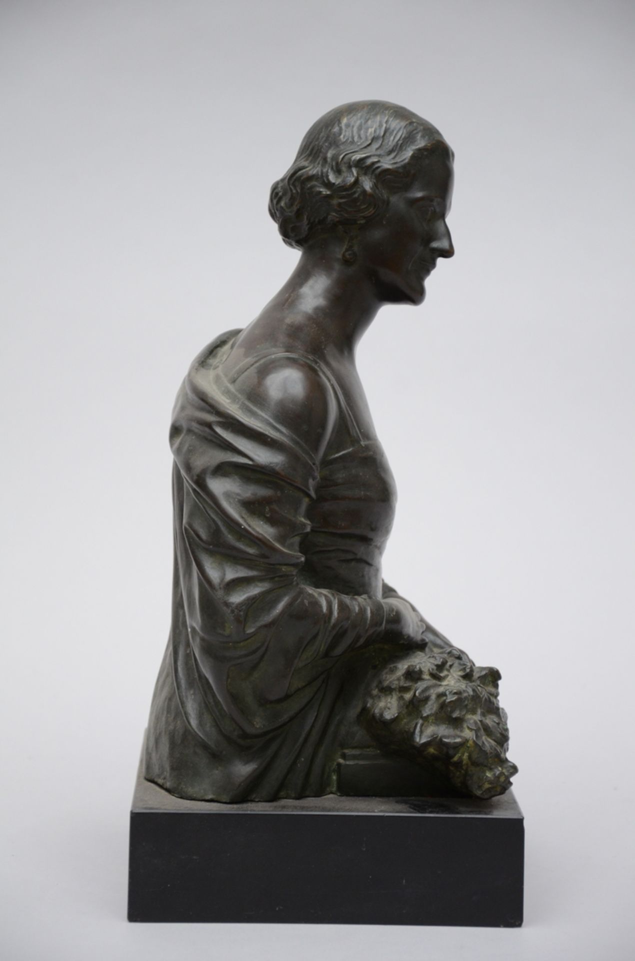 Achille Bentos: bronze bust 'Queen Astrid' (H33cm) - Image 2 of 4