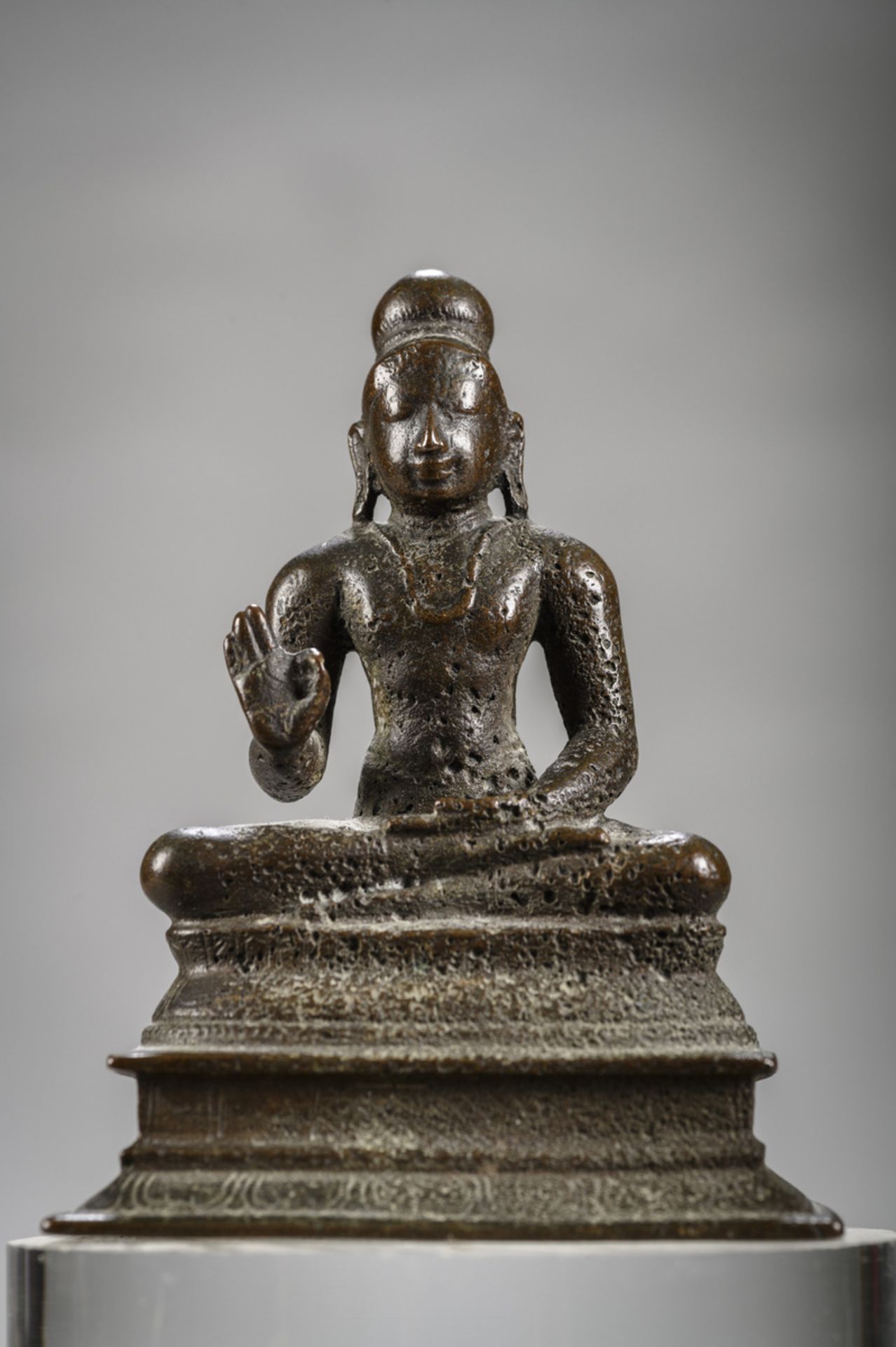 A bronze sculpture 'Yogi', India 17th - 18th century (h 11.2 cm)