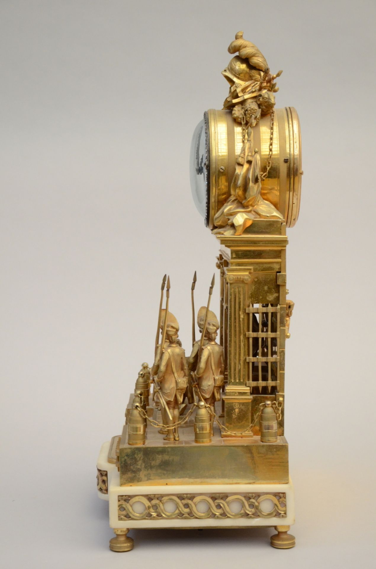 A rare gilt bronze clock 'Le déserteur' par Vanier à Paris, Louis XVI period (52x33x22cm) - Image 2 of 5