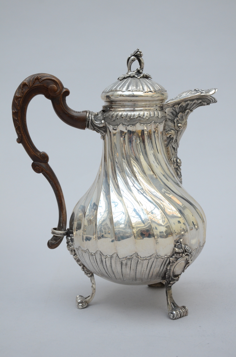 A four-piece silver coffee set in Louis XV style (*) - Image 4 of 5