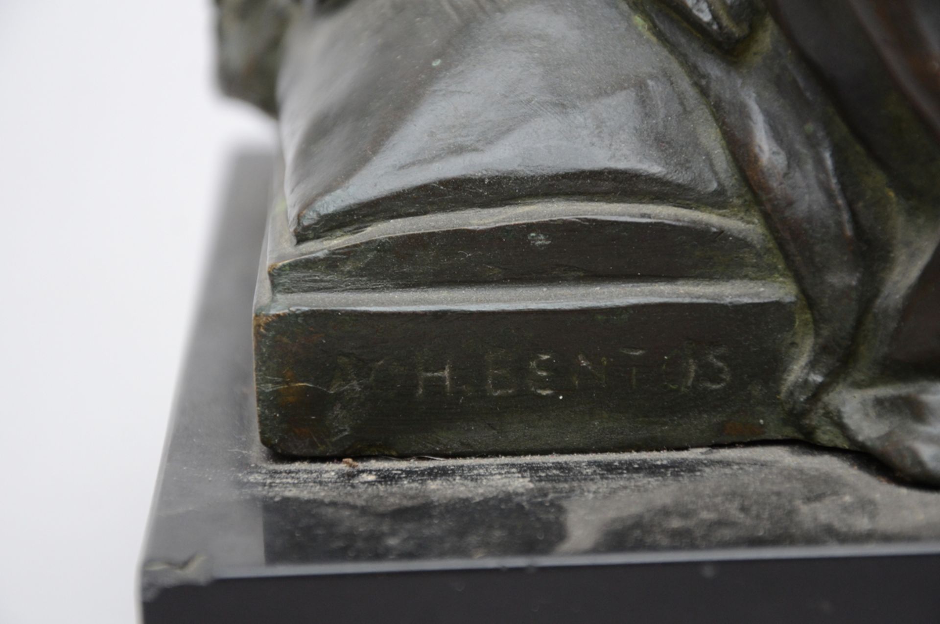 Achille Bentos: bronze bust 'Queen Astrid' (H33cm) - Image 4 of 4
