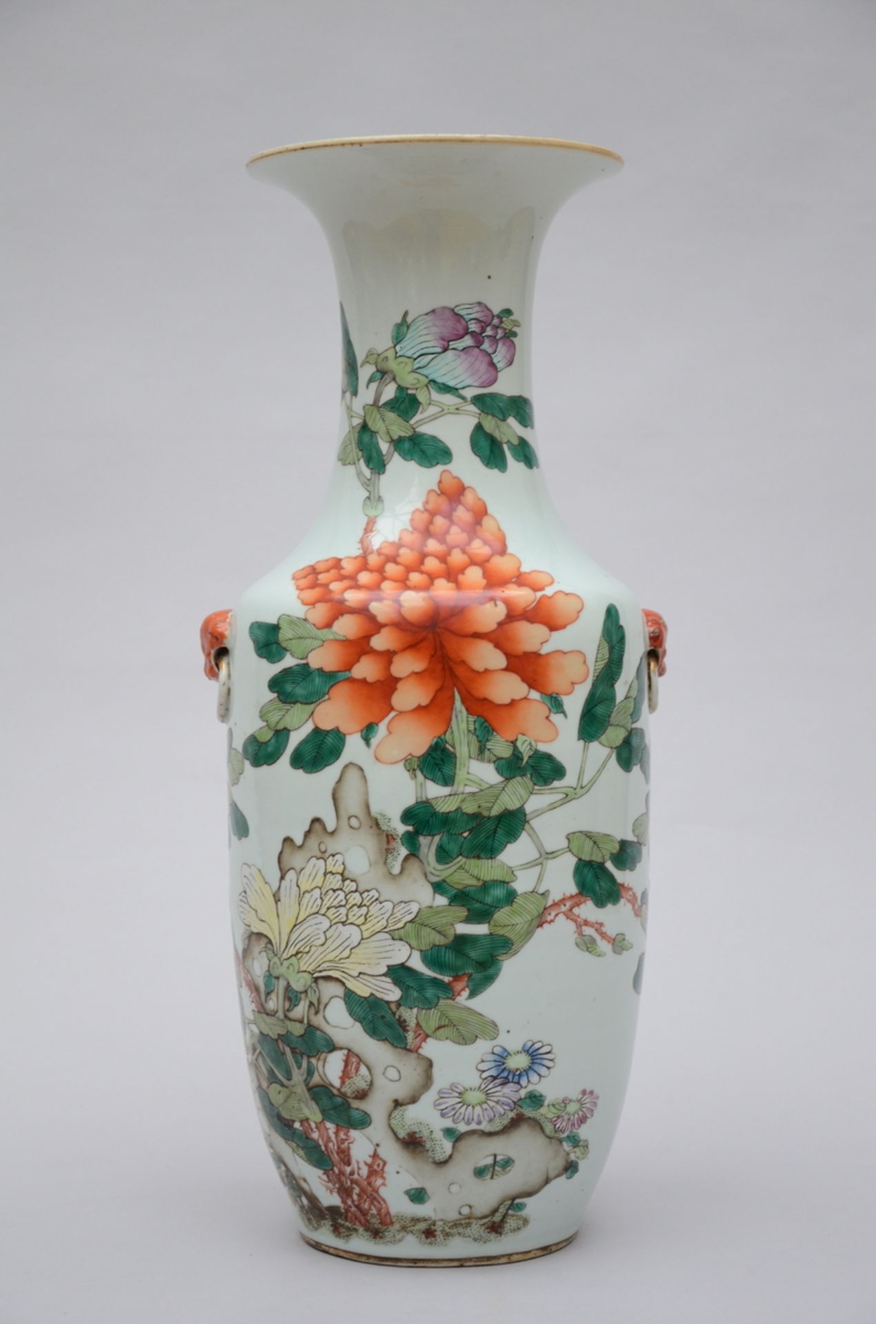 Chinese famille rose porcelain vase with floral decoration (h59cm) (*)