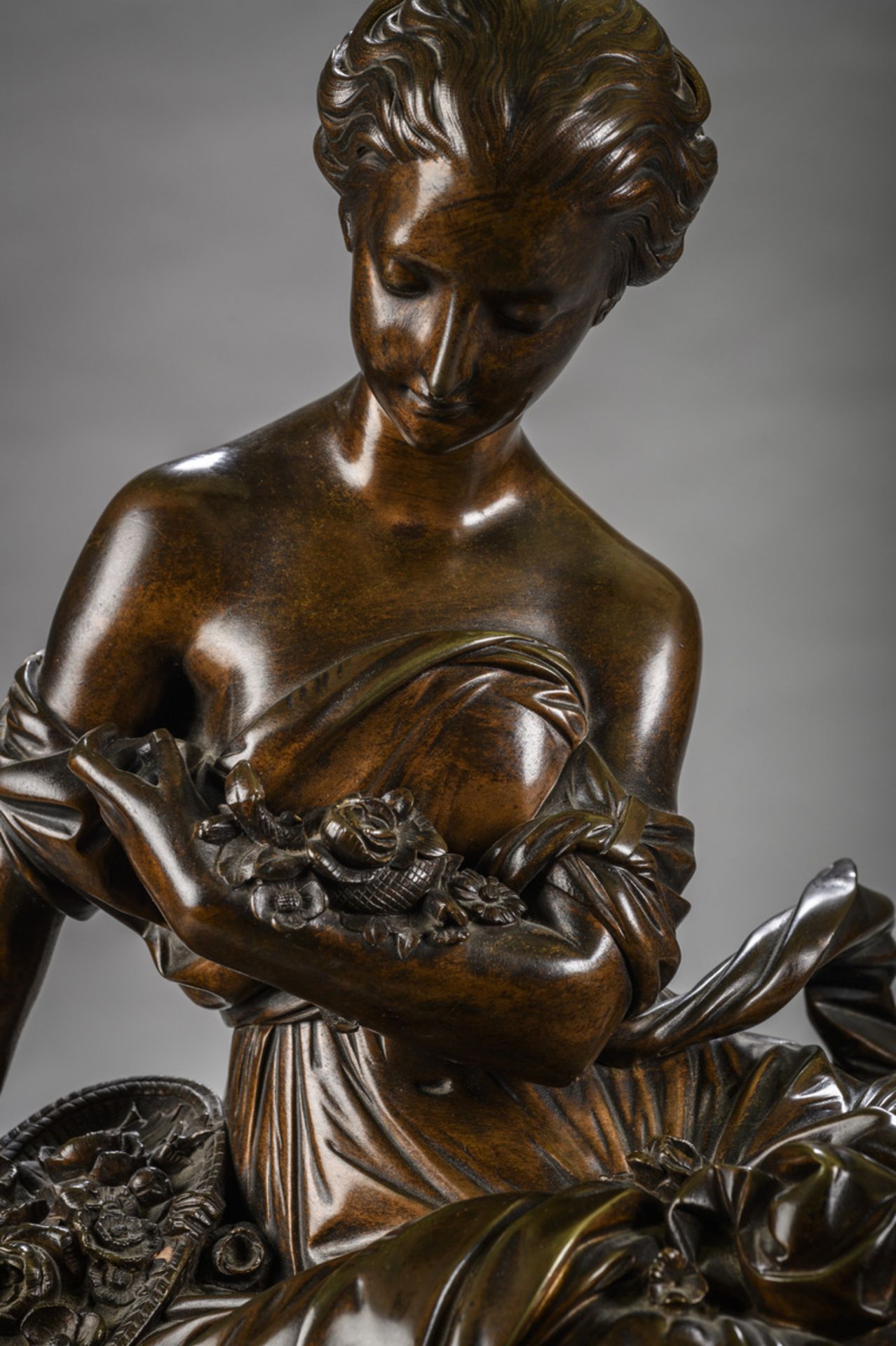 Large mantel clock in bronze 'resting lady', Raingo à Paris (59x72x24cm) - Image 4 of 5