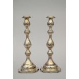 A pair of silver candlesticks, English (H34.5cm)