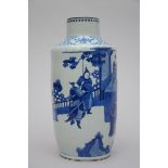 Chinese vase in blue and white porcelain, 'court scene' (H39cm) (*)