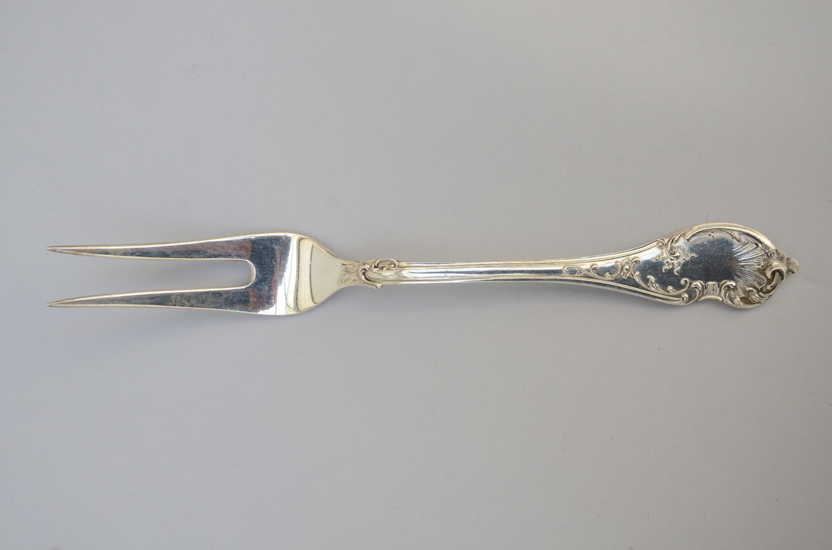 An assembled silver cutlery set, Louis XV style (*) - Image 2 of 4