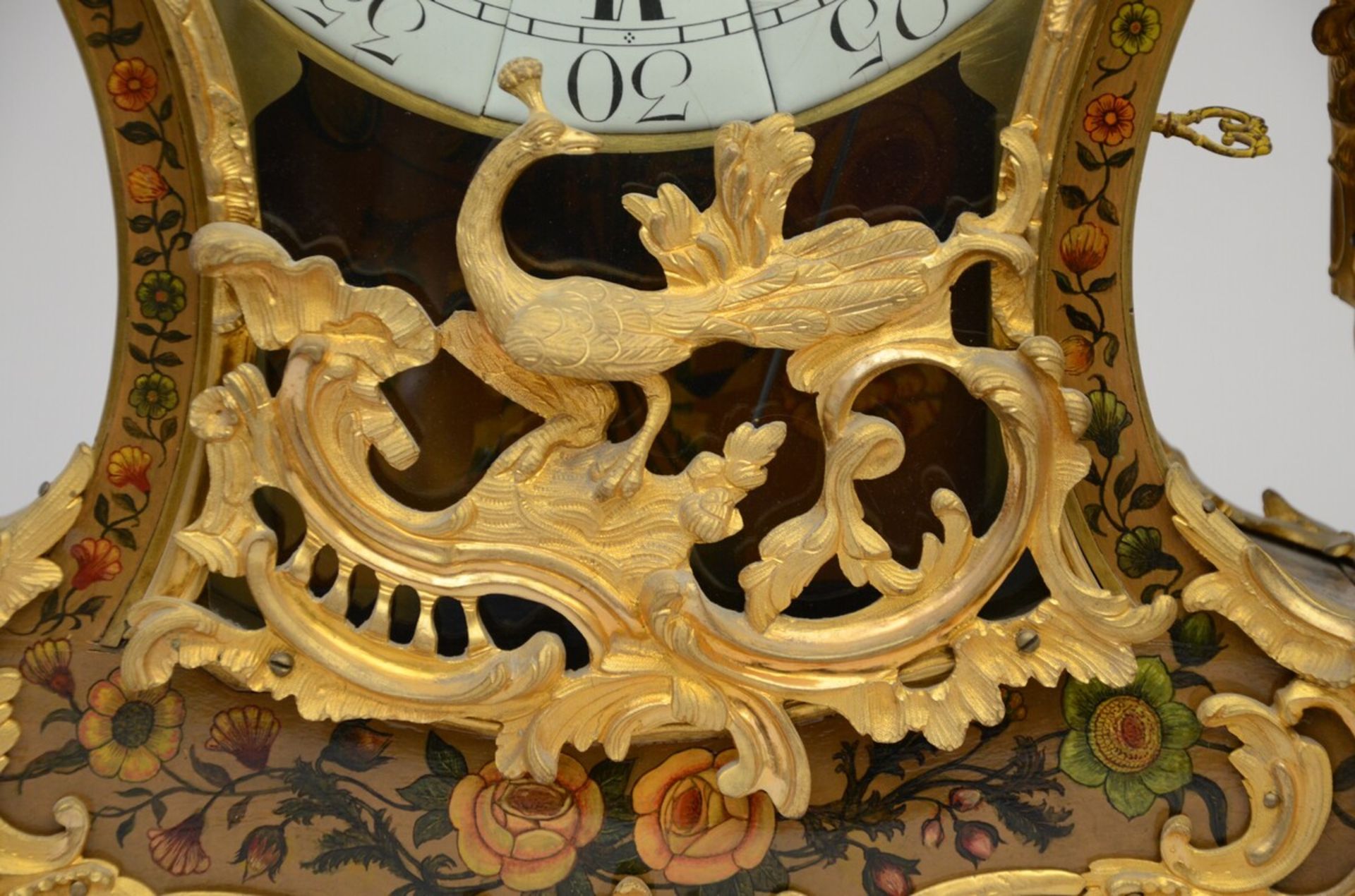 A cartel clock on pedestal 'Vernis Martin' (h120cm) (*) - Image 4 of 5