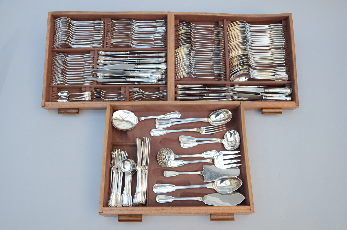 A silver cutlery set in wooden case - Image 2 of 5