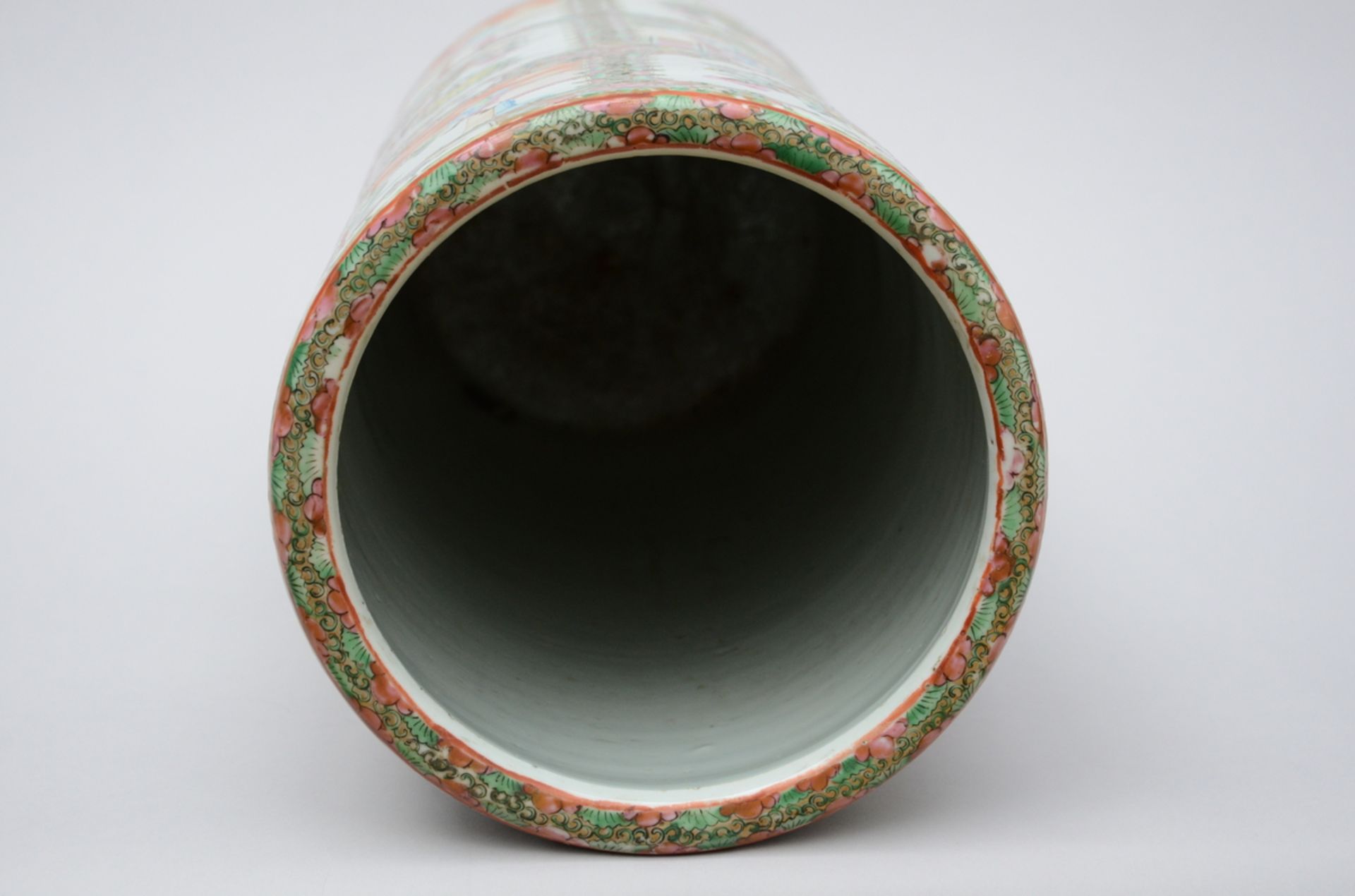 Umbrella stand in Canton porcelain (H61cm) (*) - Image 3 of 4