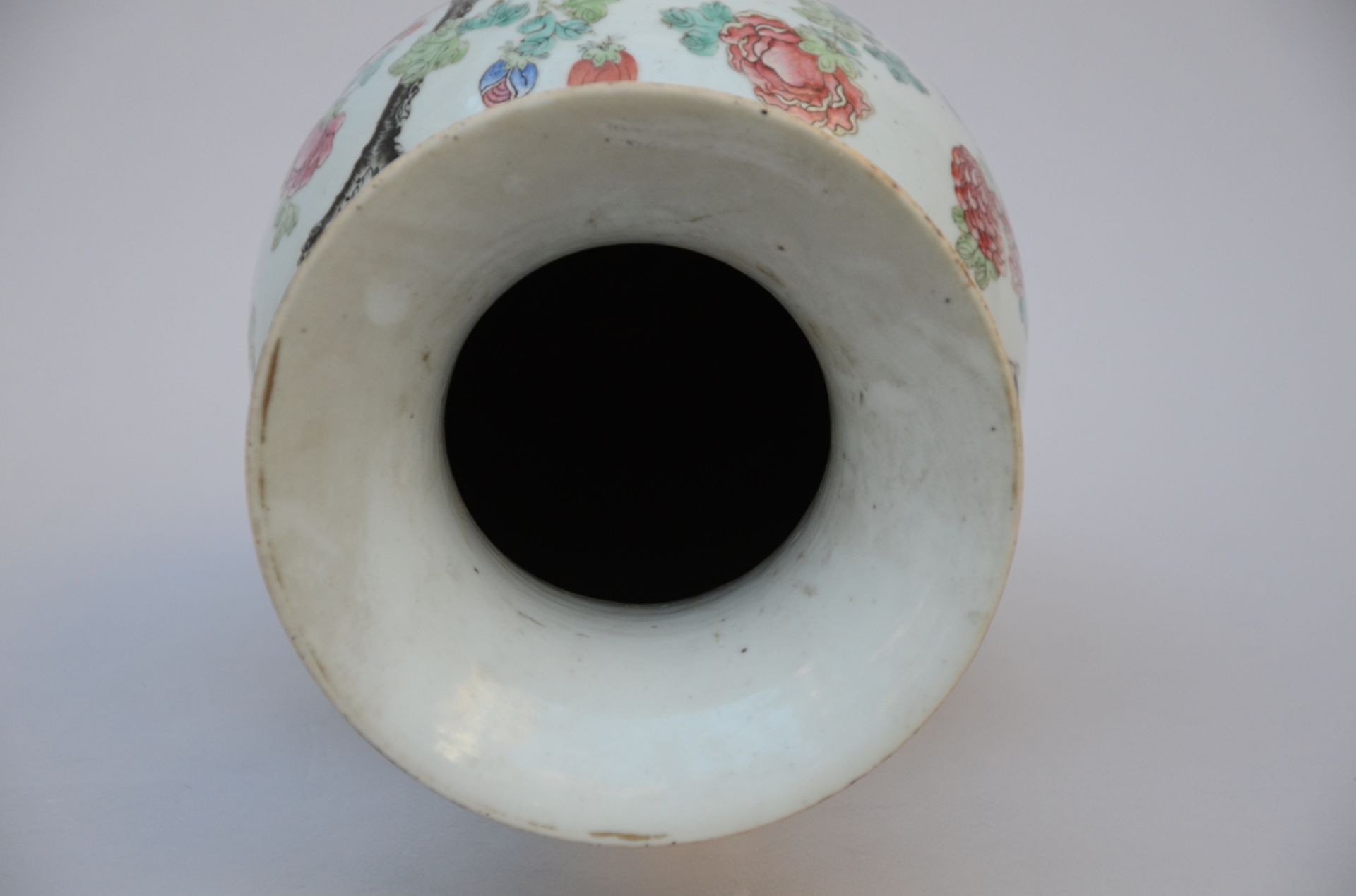 A Chinese porcelain vase 'birds' (h46 cm) - Image 3 of 4