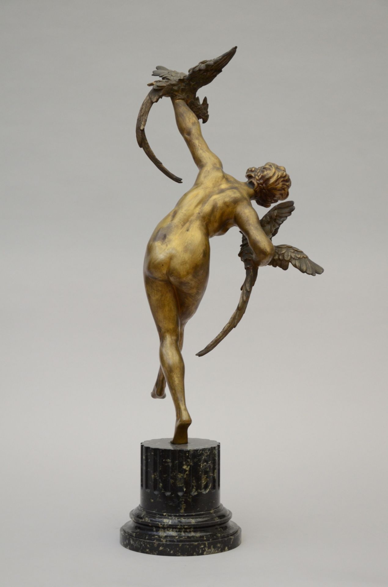 Colinet: bronze sculpture 'lady with parrot' on marble base (H72cm) - Image 4 of 5