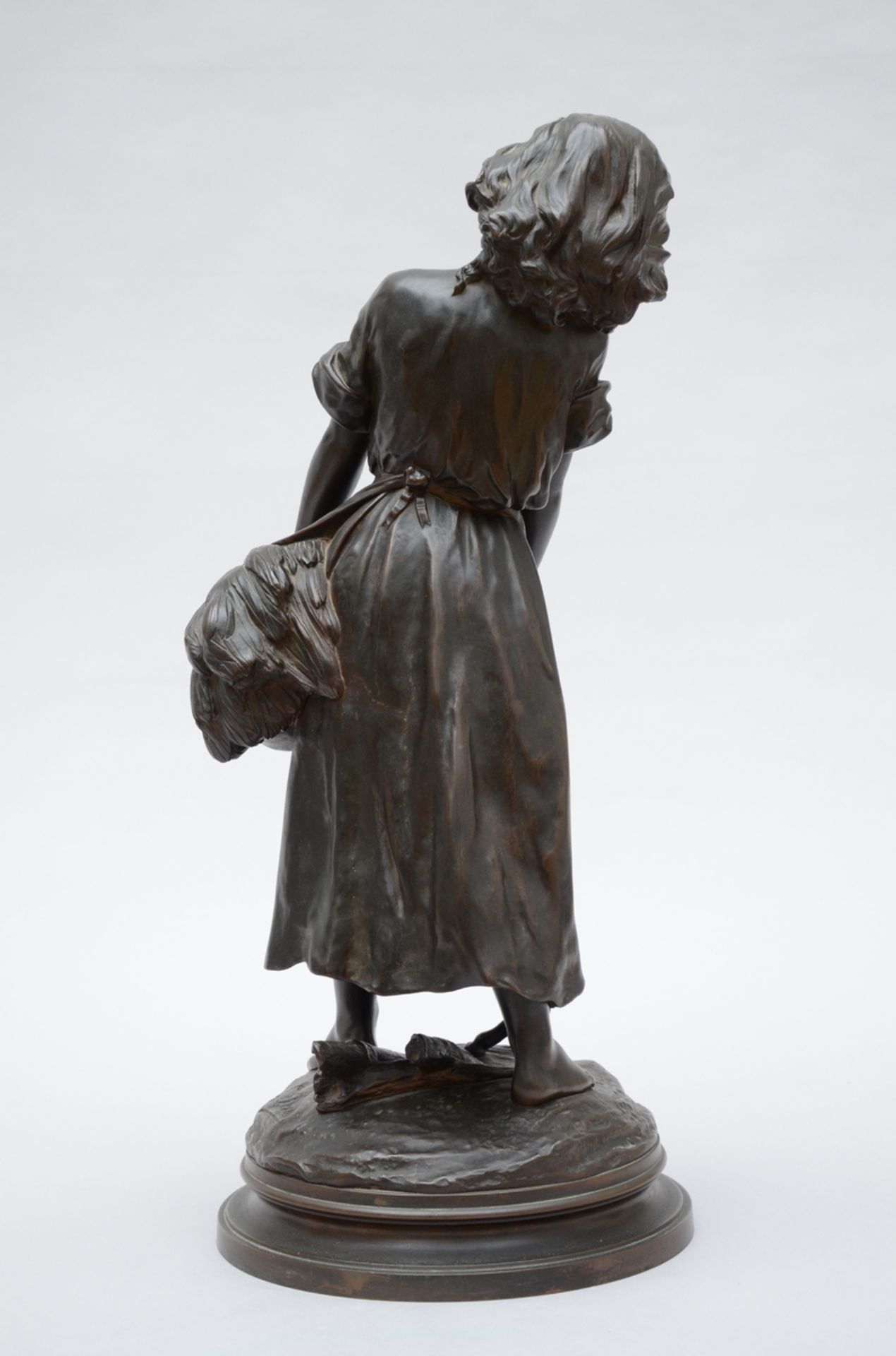 E. Drouot: bronze sculpture 'Girl with goat' (h64cm) - Image 2 of 3