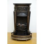 Empire stove in fonte with bronze figures and a marble top (100x52cm)