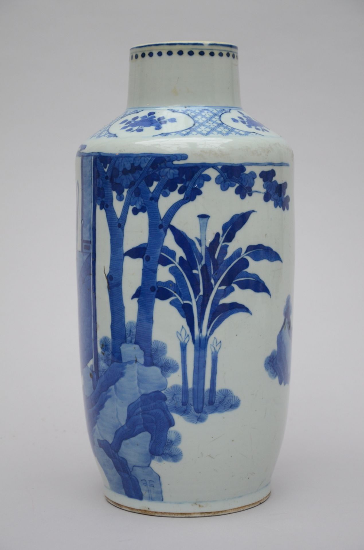 Chinese vase in blue and white porcelain, 'court scene' (H39cm) (*) - Image 2 of 5