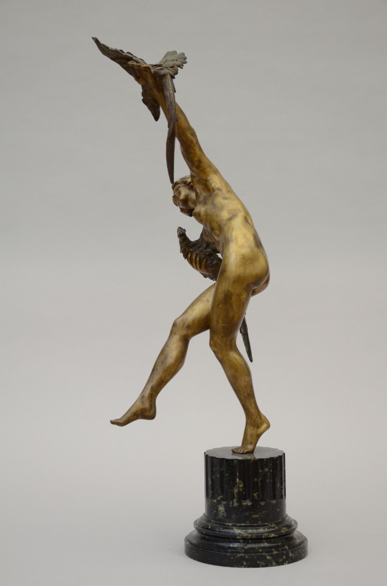 Colinet: bronze sculpture 'lady with parrot' on marble base (H72cm) - Image 3 of 5