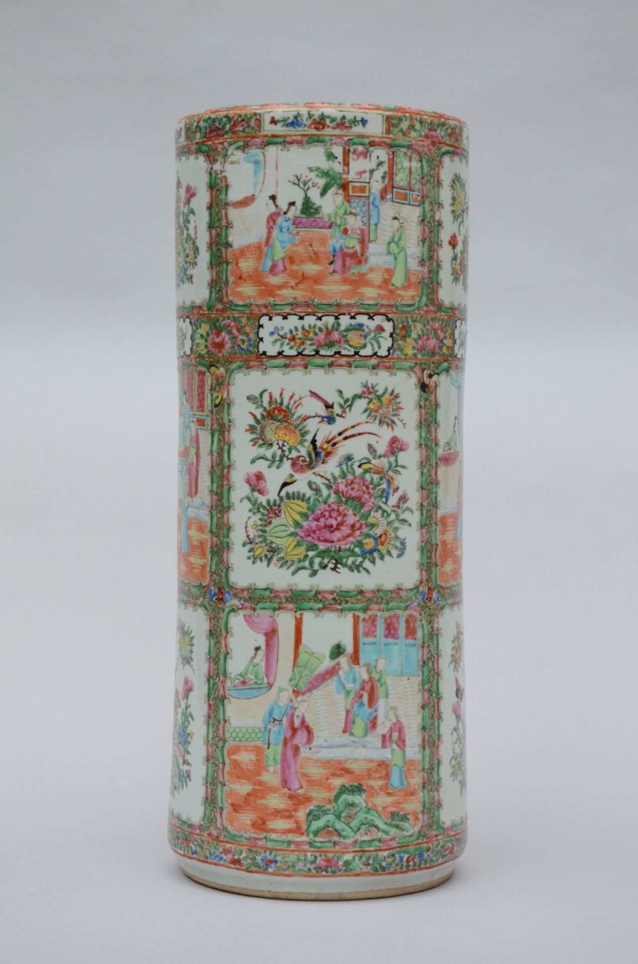 Umbrella stand in Canton porcelain (H61cm) (*) - Image 2 of 4