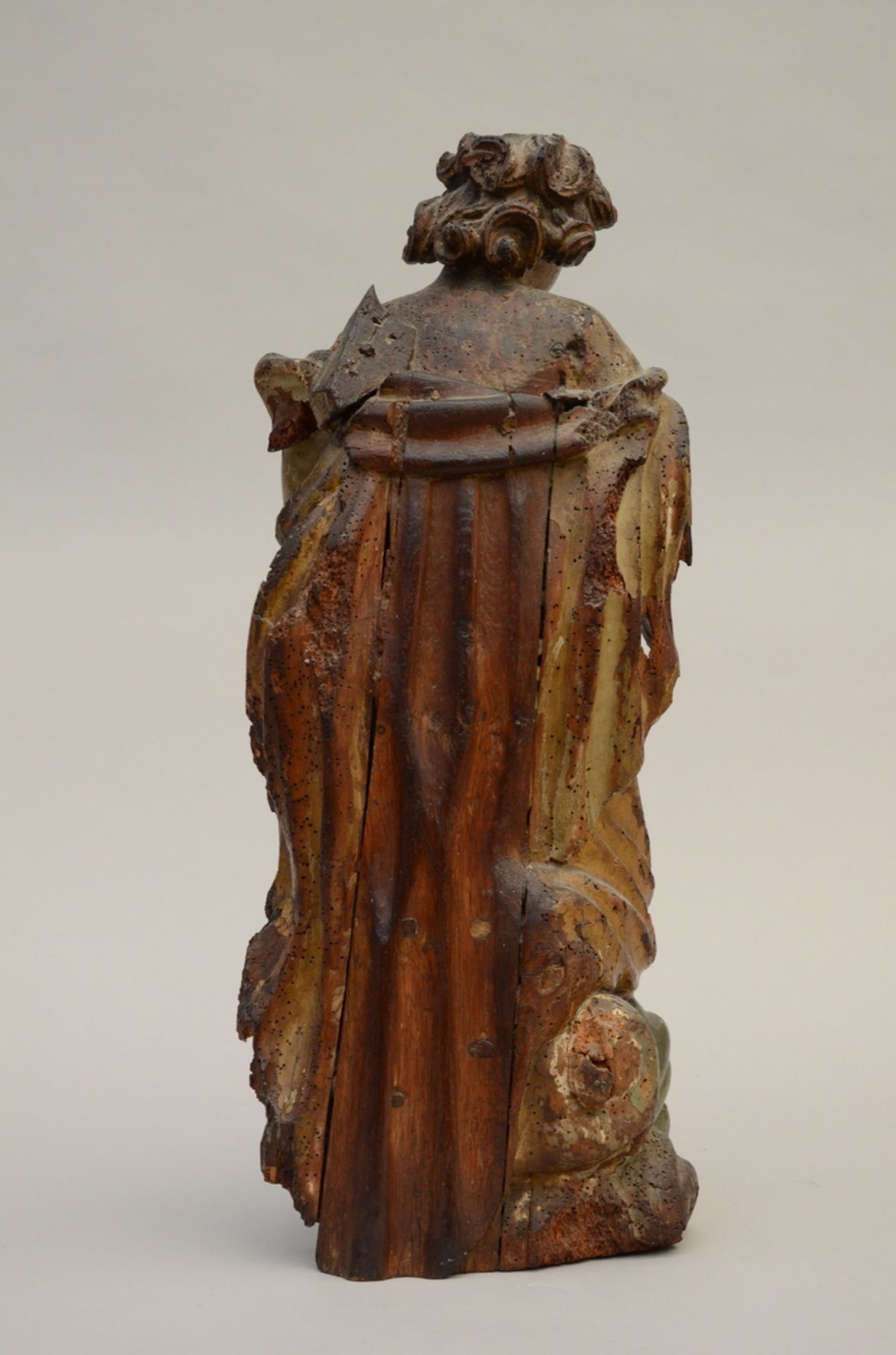 A baroque angel in polychrome wood, 17th century (h65cm) - Image 3 of 4