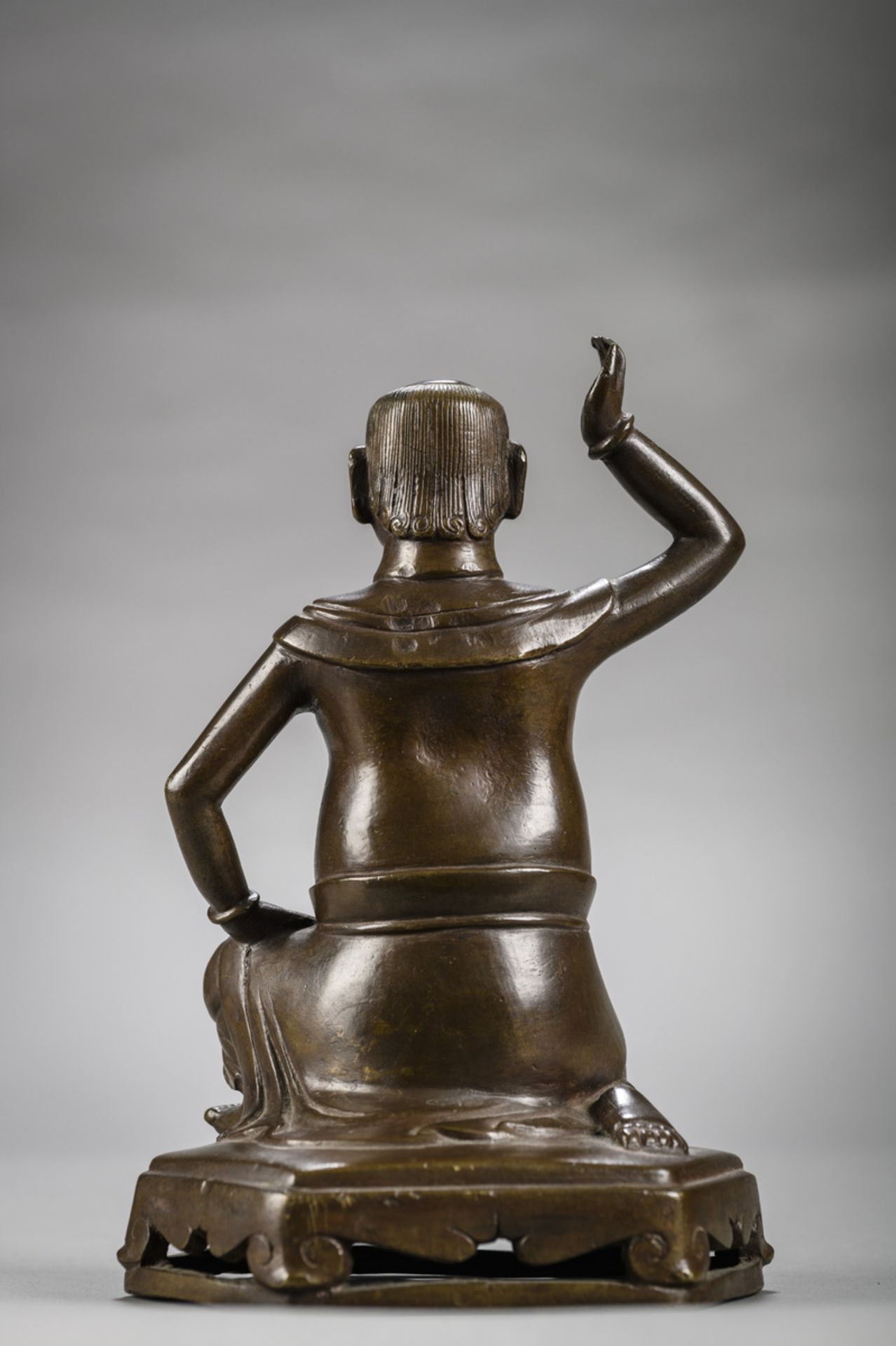 Bronze sculpture 'foreign servant', China 17th century (h22cm) (*) - Image 3 of 5