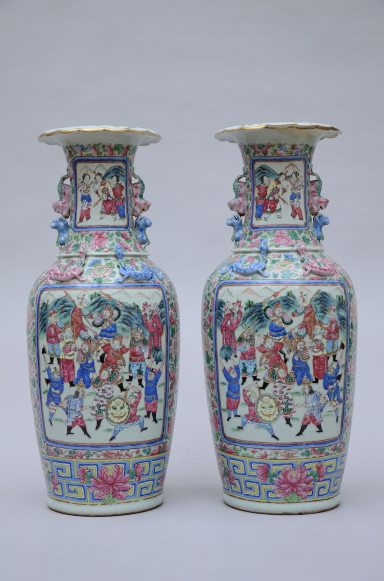 A pair of Chinese famille rose Canton vases 'warriors' (H64cm) (*) - Image 3 of 9