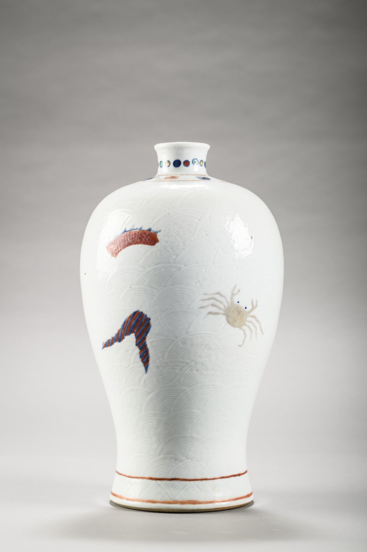 Meiping vase in Chinese Wucai porcelain with engraved decoration 'dragon' (H40cm) - Image 2 of 4